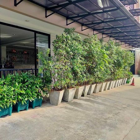 168 Studio Hotel Ubon Ratchathani Extérieur photo