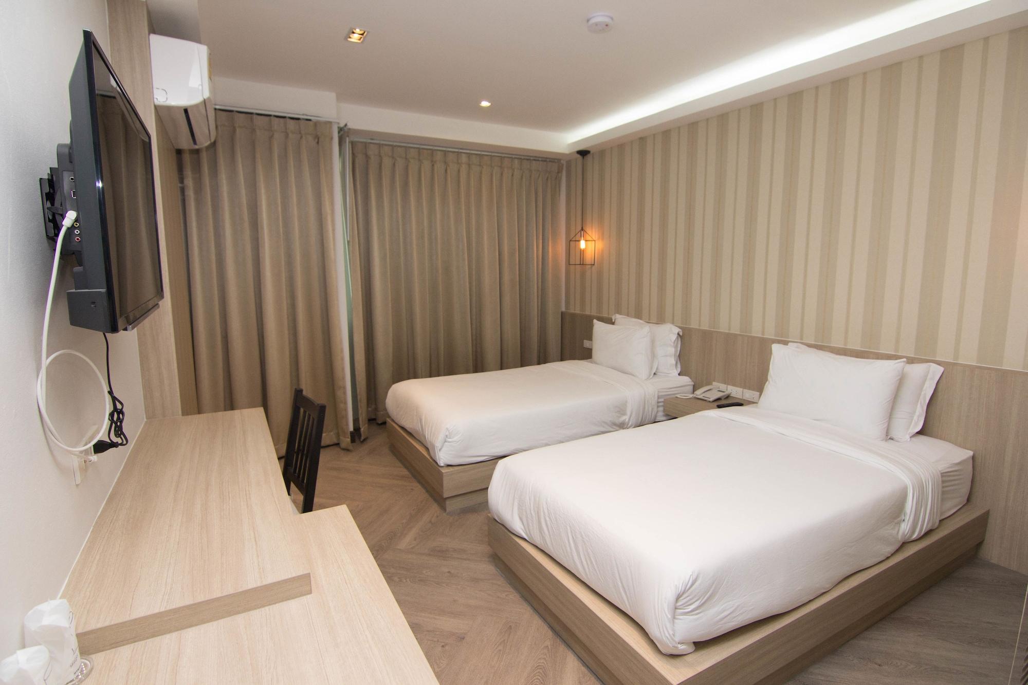 168 Studio Hotel Ubon Ratchathani Extérieur photo