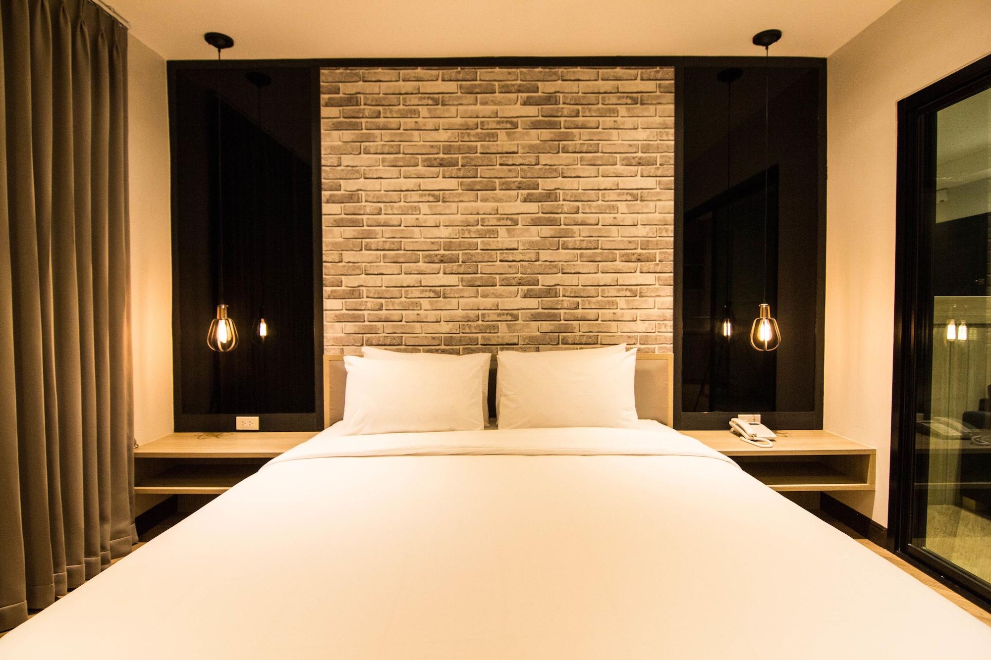 168 Studio Hotel Ubon Ratchathani Extérieur photo