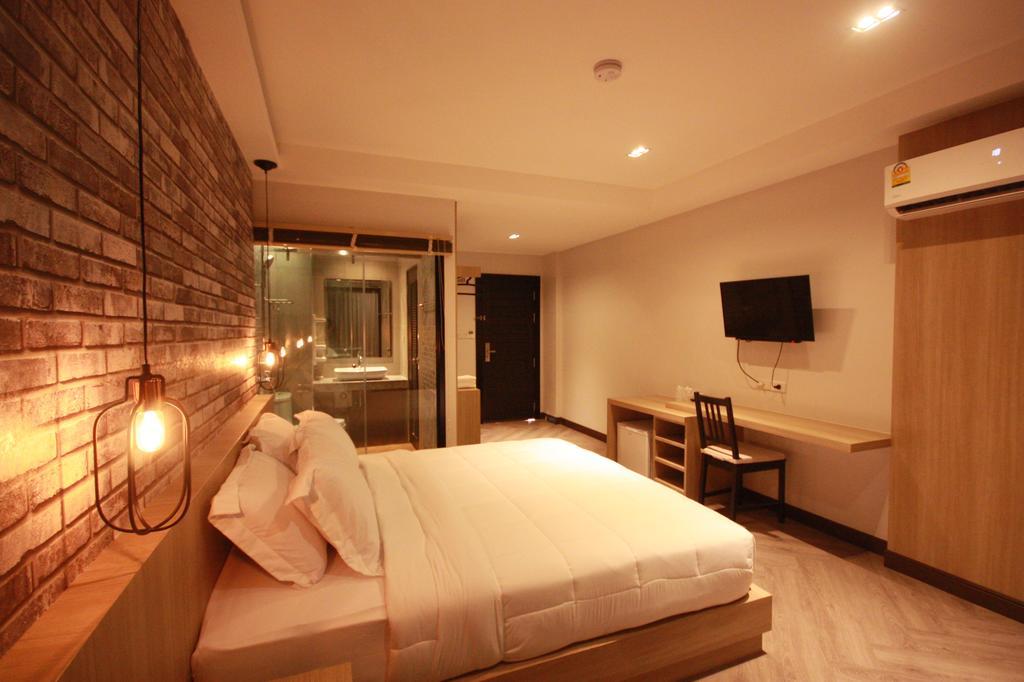 168 Studio Hotel Ubon Ratchathani Extérieur photo