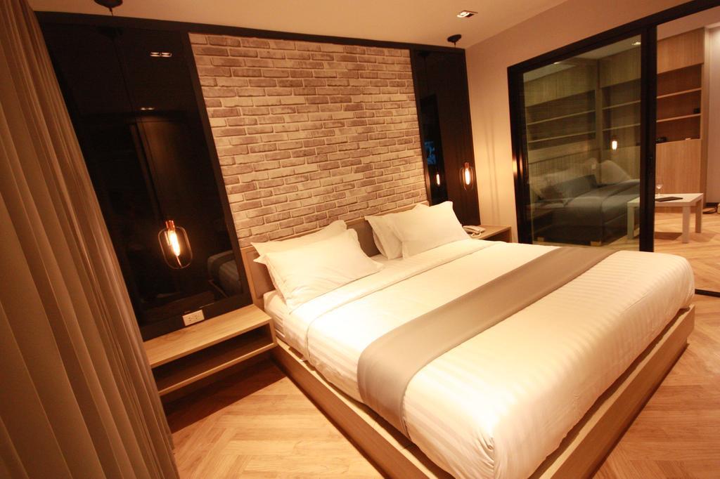 168 Studio Hotel Ubon Ratchathani Extérieur photo