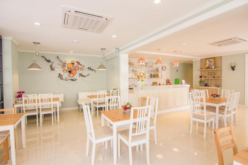 168 Studio Hotel Ubon Ratchathani Extérieur photo