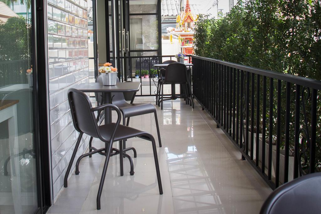 168 Studio Hotel Ubon Ratchathani Extérieur photo