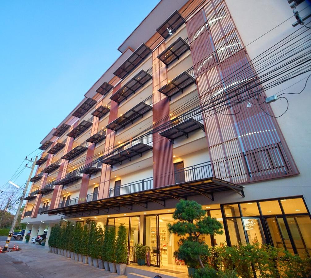 168 Studio Hotel Ubon Ratchathani Extérieur photo