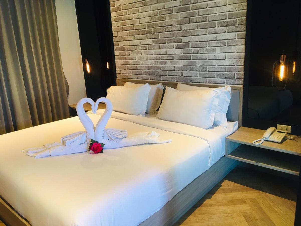 168 Studio Hotel Ubon Ratchathani Extérieur photo