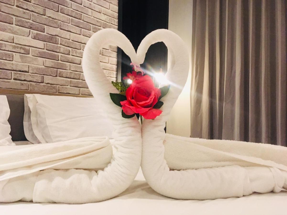 168 Studio Hotel Ubon Ratchathani Extérieur photo